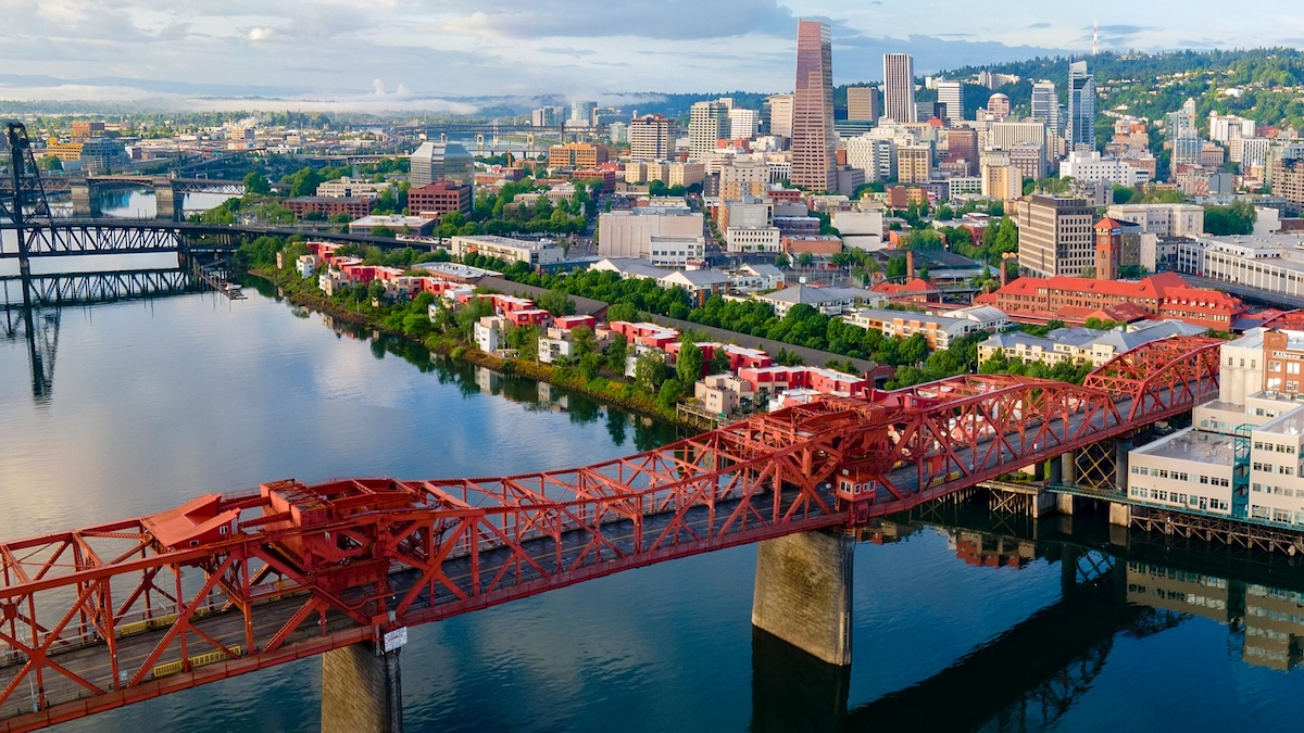 A Guide to Dating in Portland OR: Navigating Love in Rose City